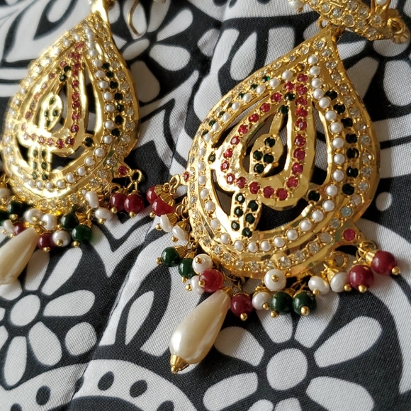 Multi coloured Jhumka earrings - Picture 8 of 8